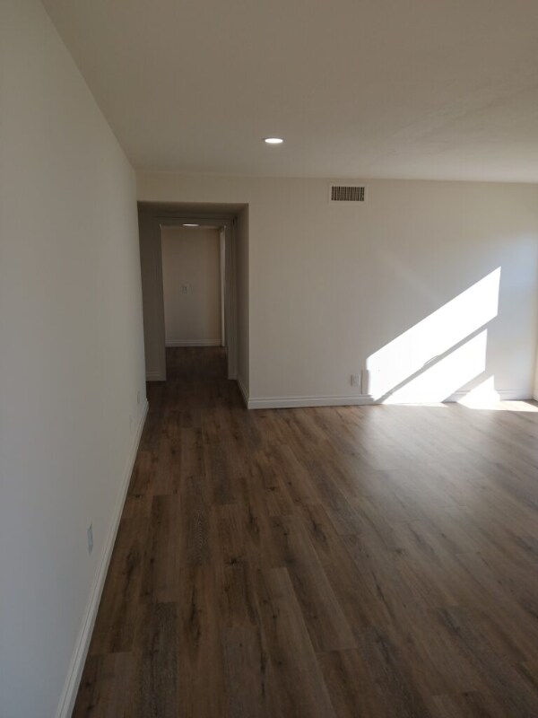 Building Photo - 809 Amigos Way