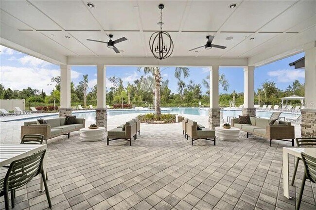 Building Photo - 10964 65th Ter E