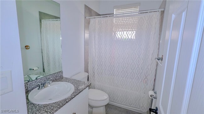 Building Photo - 5529 Aquila Ave