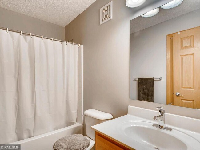 Building Photo - 14249 Banyan Ln