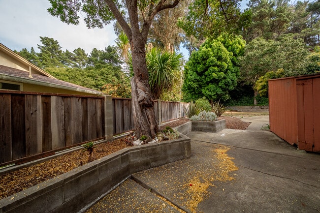 Building Photo - 1170 Tuolumne Ct