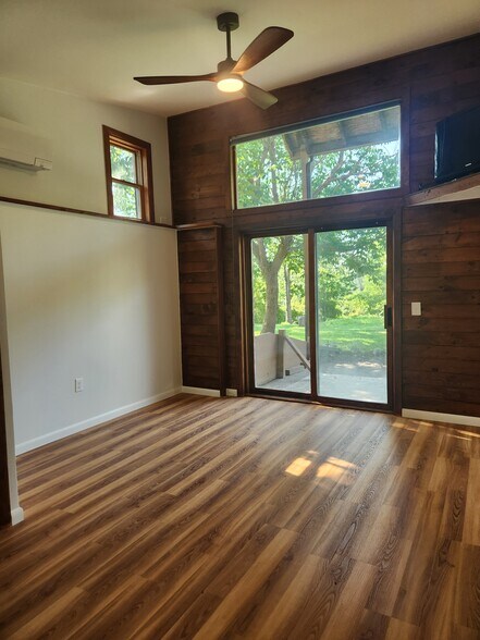 Building Photo - 232 Morris Rd
