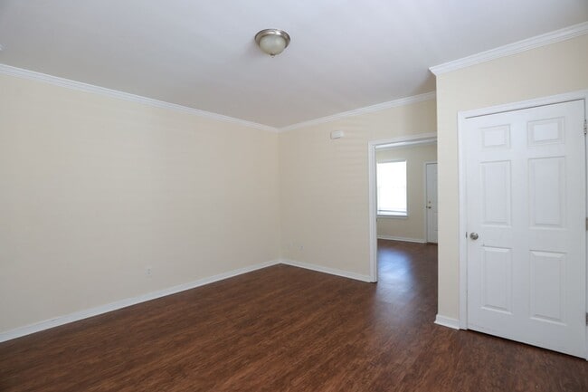 Building Photo - 2-Bed, 1-Bath Unit Minutes from Downtown Richmond!