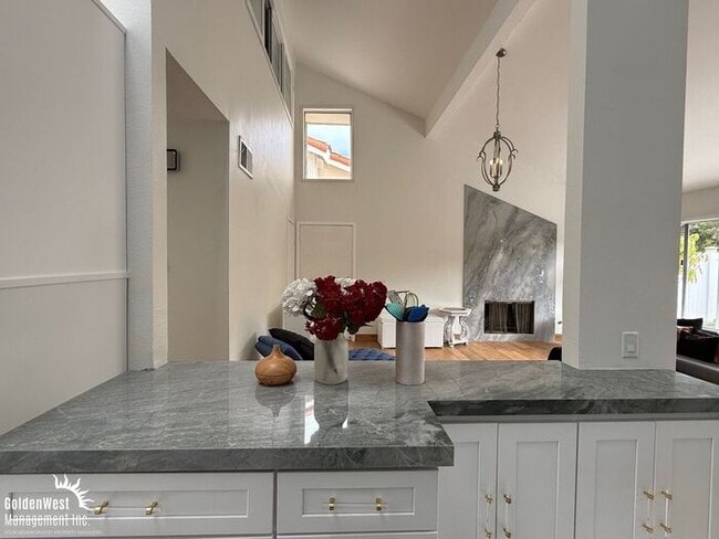 Building Photo - Modern 3Bdm 3Ba Coastal Home in Southwest ...
