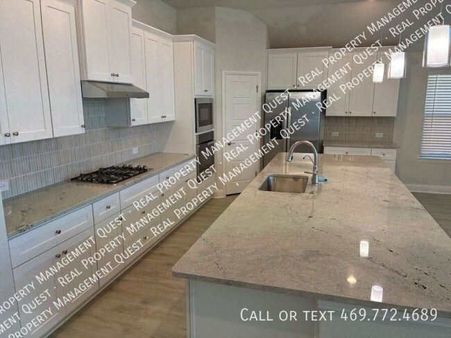 Building Photo - 1862 Silver Birch Rd