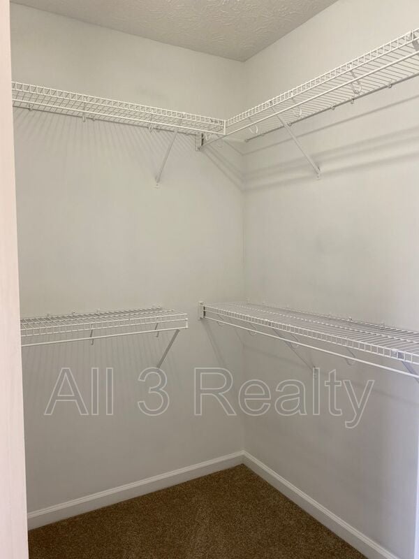 Building Photo - 349 Hambleton Ct