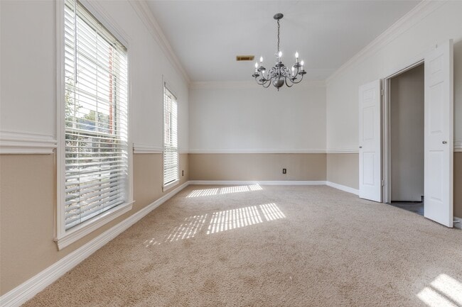 Building Photo - 19026 Owen Oak Dr