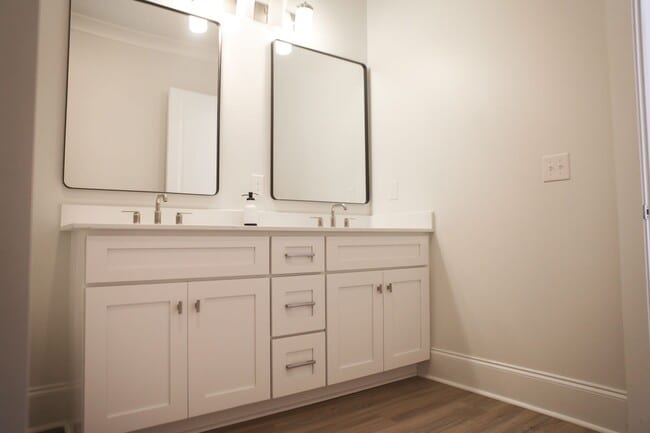 Building Photo - Brand New Single Story Furnished Townhome!