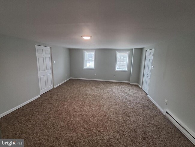 Building Photo - 33 Mill St