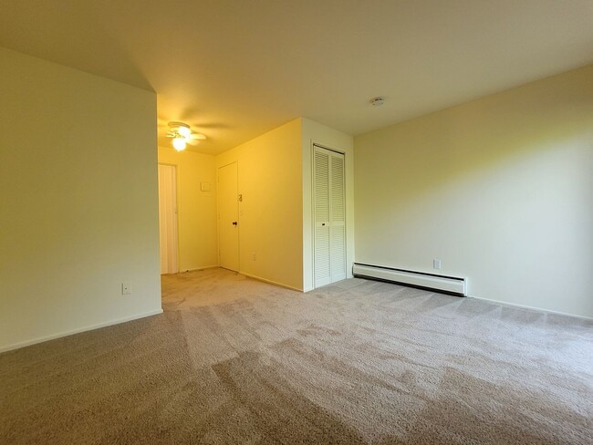 Building Photo - 11206 NE 68th St