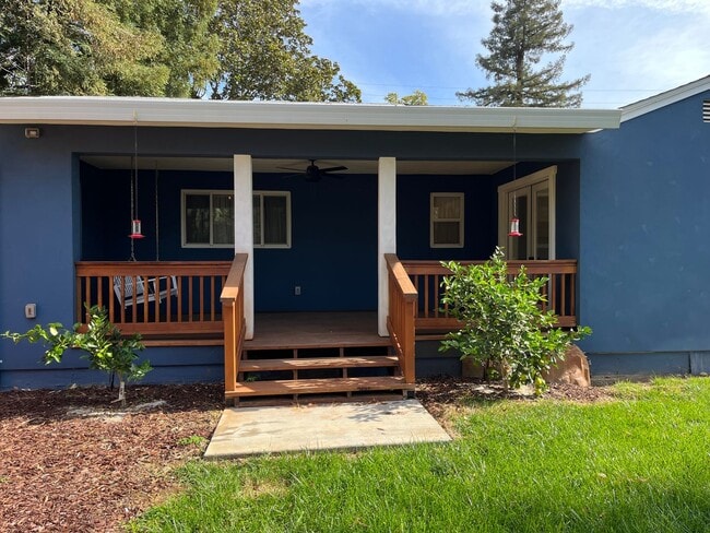 Building Photo - Charming Winters Home