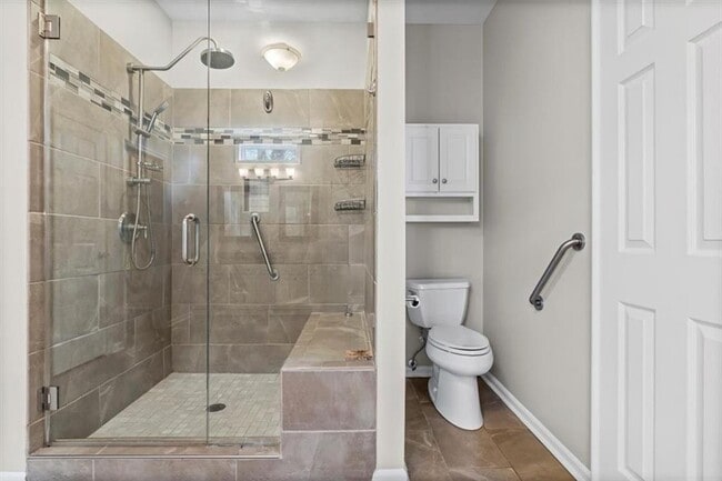 Building Photo - 5551 Wood Vale Ct