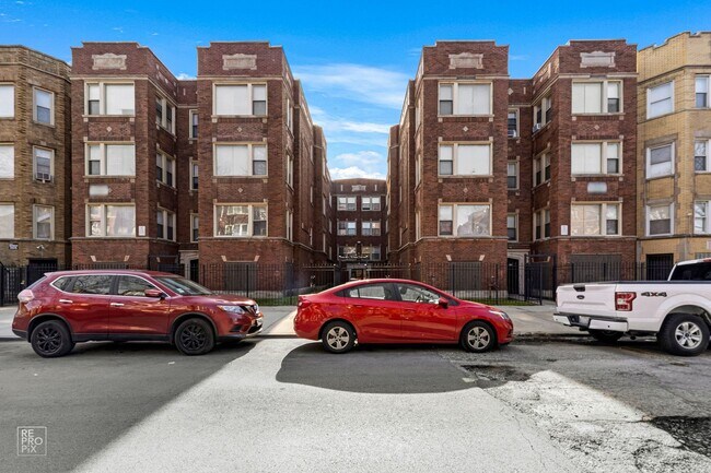 Building Photo - 7120 S East End