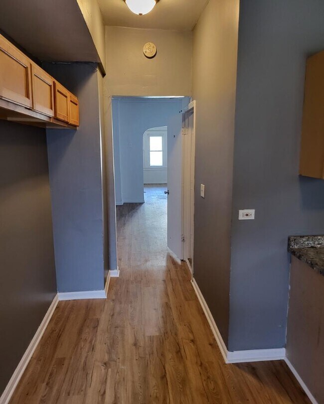 Building Photo - 8752 S Saginaw Ave