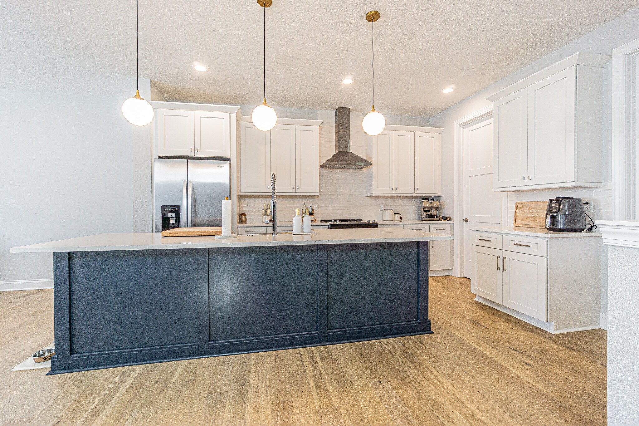 Building Photo - 4729 Legacy Park Dr