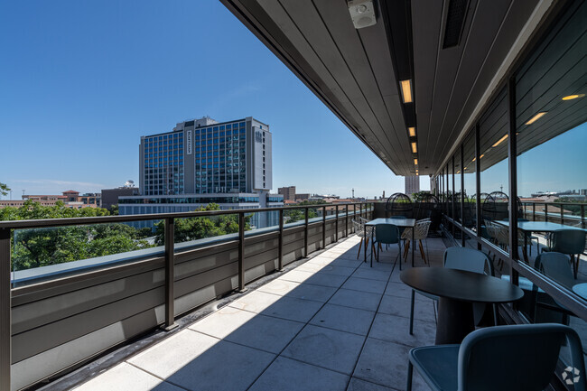 Balcony Lounge - Skyloft