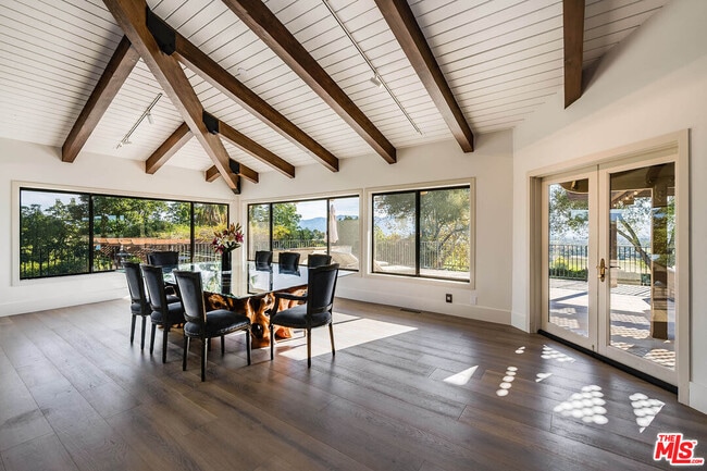 Building Photo - 2975 Calle Bonita