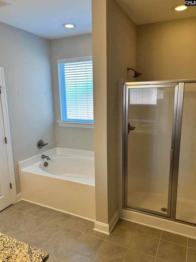 Building Photo - 905 Layton Way