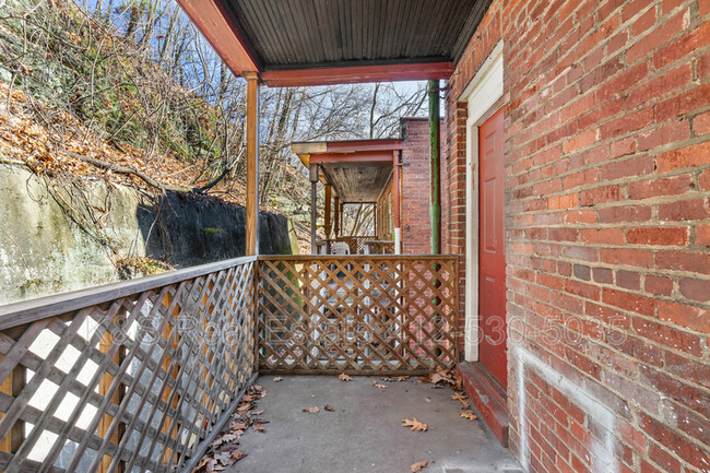 Building Photo - 1316-1318 Woods Run Avenue - 1318 Woods Ru...