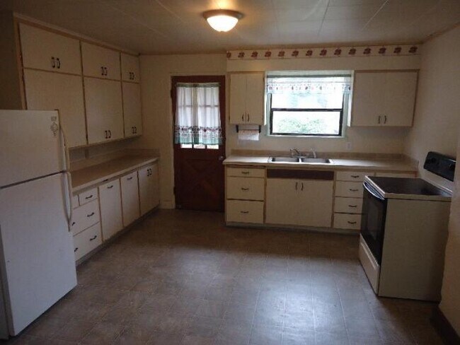 Building Photo - 5 bedroom in Lake Stevens WA 98258