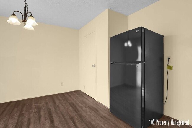 Building Photo - 1954-1956 Briceton Dr