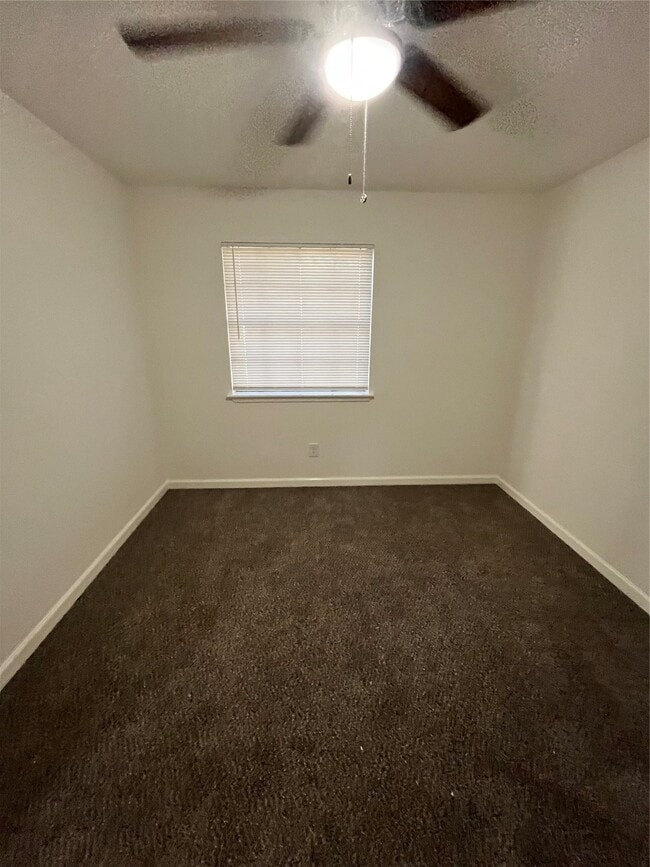 Building Photo - 12811 Murr Way