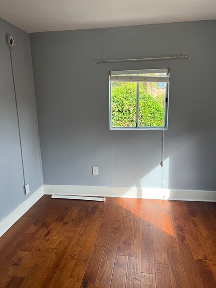 Bedroom - 533 Indiana Ave