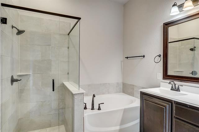 Building Photo - 514 Zinnia Lp