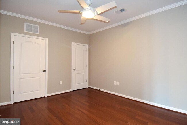 Building Photo - THIS IS AN ACTIVE ADULT, AGE RESTRICTED COMMUNITY. MUST BE 55+.