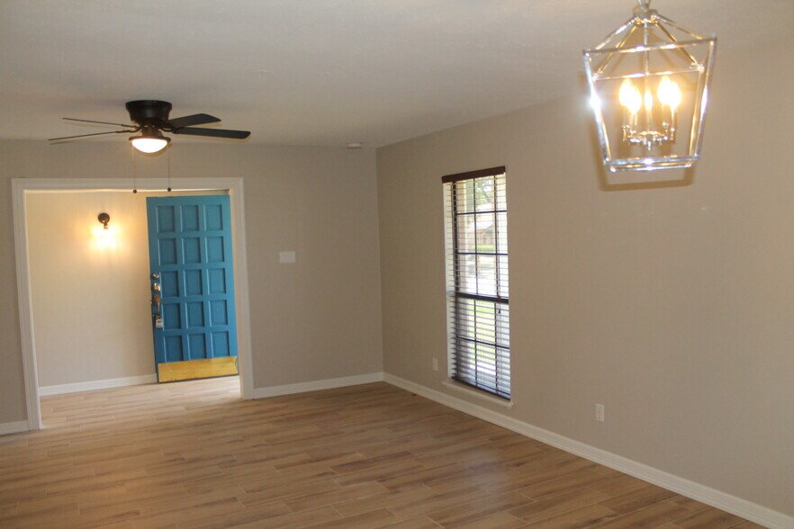 Building Photo - 4208 Arbor Dr