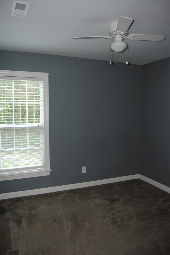 Building Photo - 105 Tillage Pl