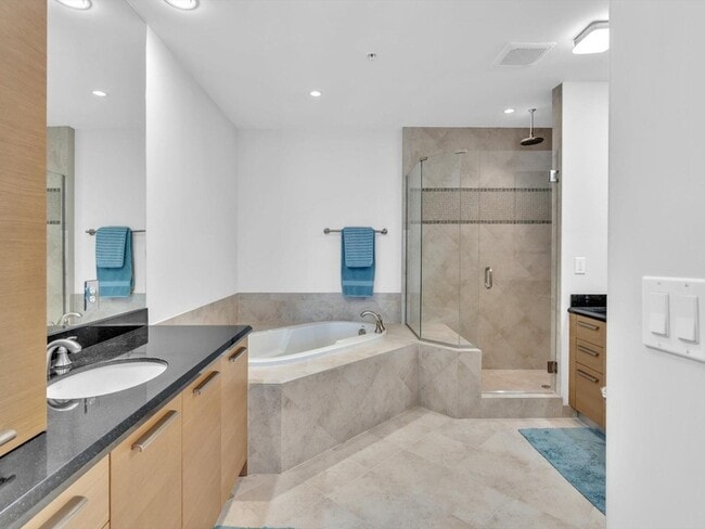 Building Photo - 4444 El Mar Dr