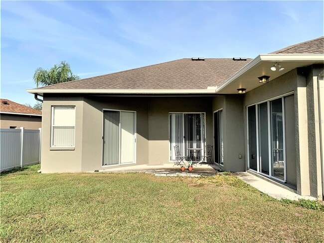 Building Photo - 10805 Australian Pine Dr