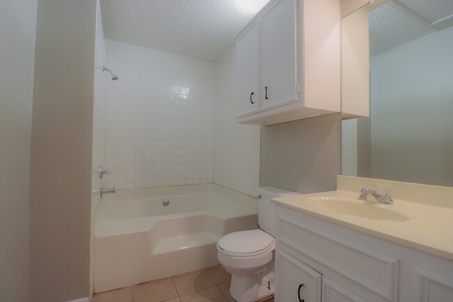 Building Photo - 2108 38th St