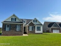Building Photo - 333 Daisy Ln