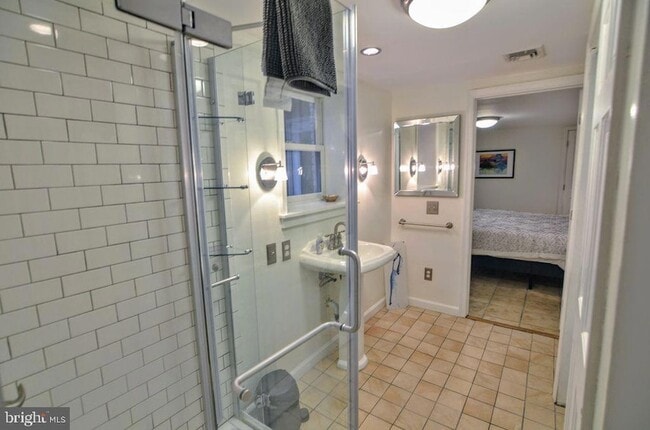 Building Photo - 1029 30th St NW