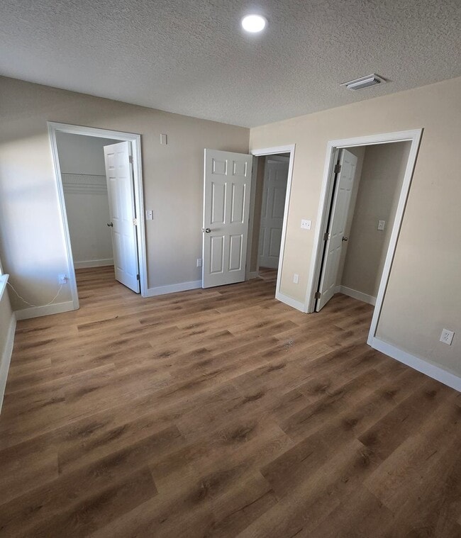 Building Photo - Charming and Newly Renovated 3BR 2BA Home in Jacksonville