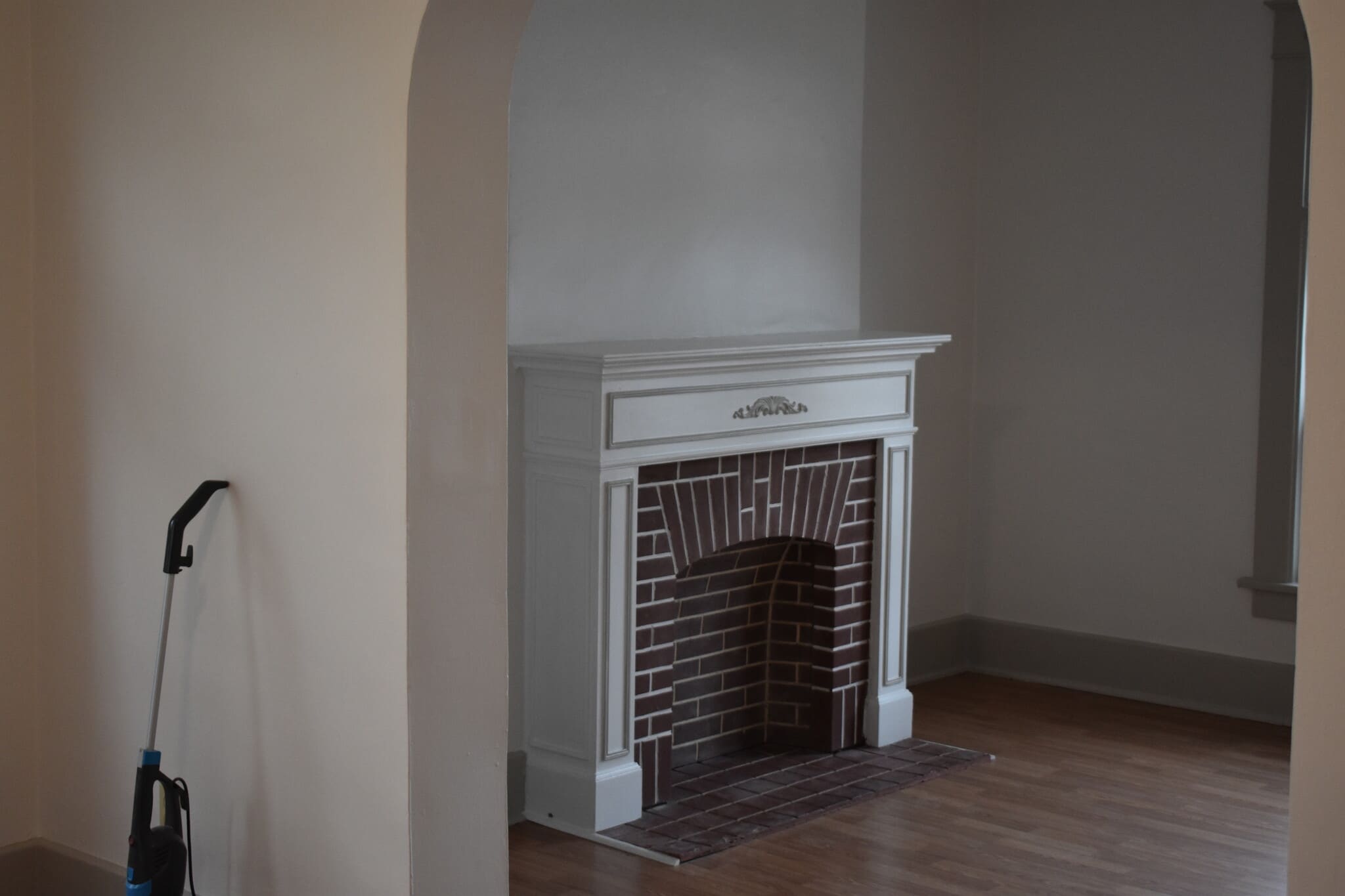 Living Room - 547 W 5th St