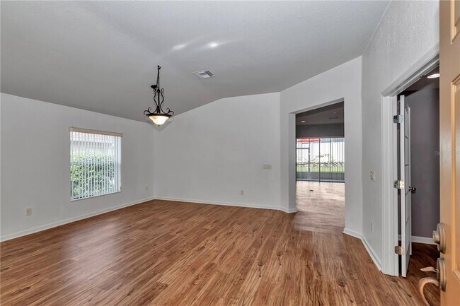 Building Photo - 5535 SW 41st St