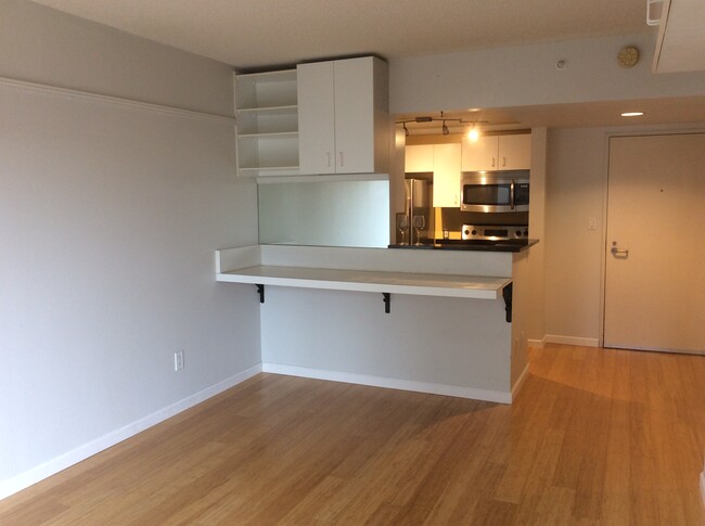 Living Room - 1415 2nd Ave
