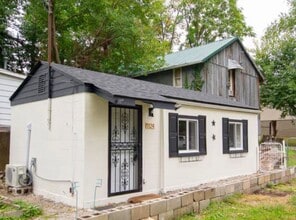 Building Photo - 1142 E Kentucky St