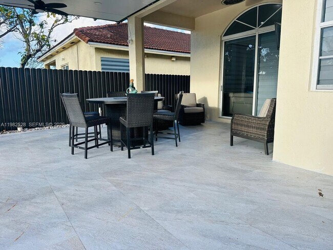 Building Photo - 3482 SW 152nd Pl