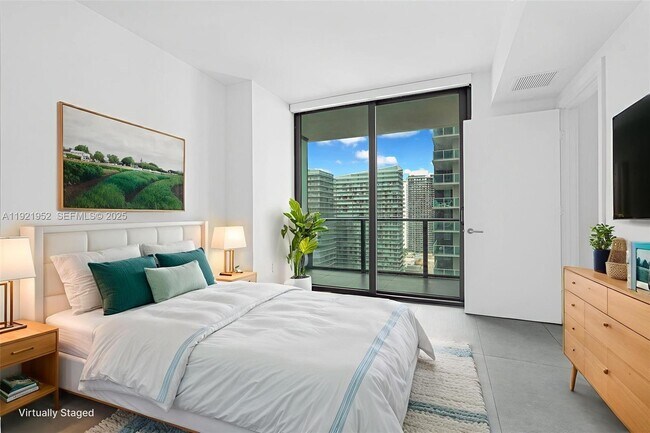 Building Photo - 1300 S Miami Ave