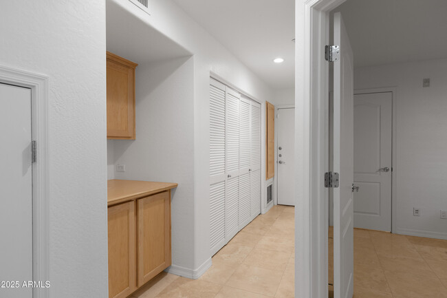 Building Photo - 6940 E Cochise Rd
