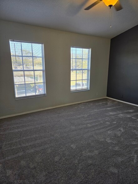 Master bedroom - 682 Green Valley Rd