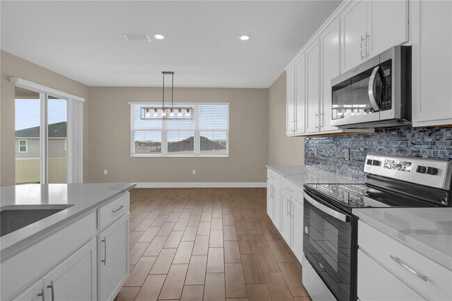 Building Photo - 1964 Burgundy Dr