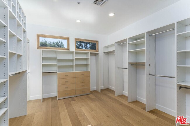 Building Photo - 19 Ranchero Rd