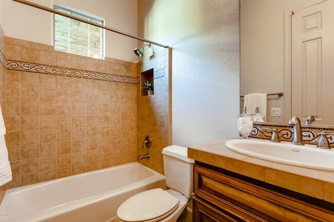 Building Photo - 15865 W Vernon Ave