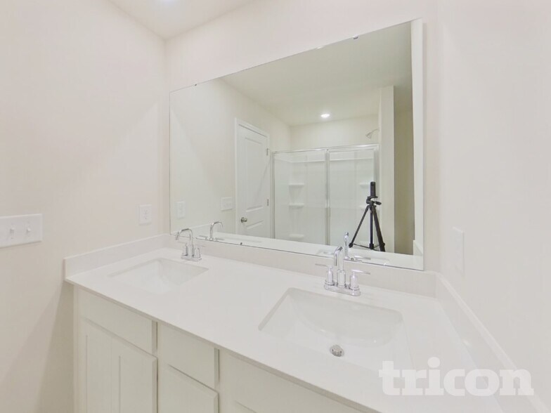 Building Photo - 4030 Rustling Grass Trl