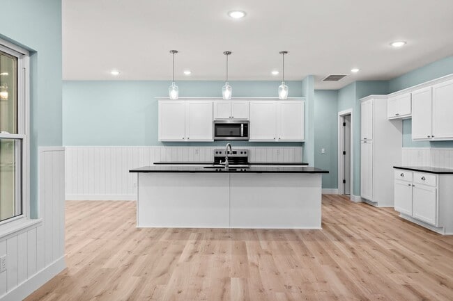 Building Photo - Beautifully Updated 4 Bedroom Home in Ozark, MO!